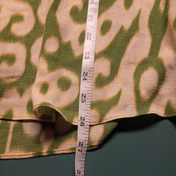 Rose & Olive Ruffled Abstract Design Short Sleeve 1X Women Blouse Tassles Ties - Picture 5 of 7